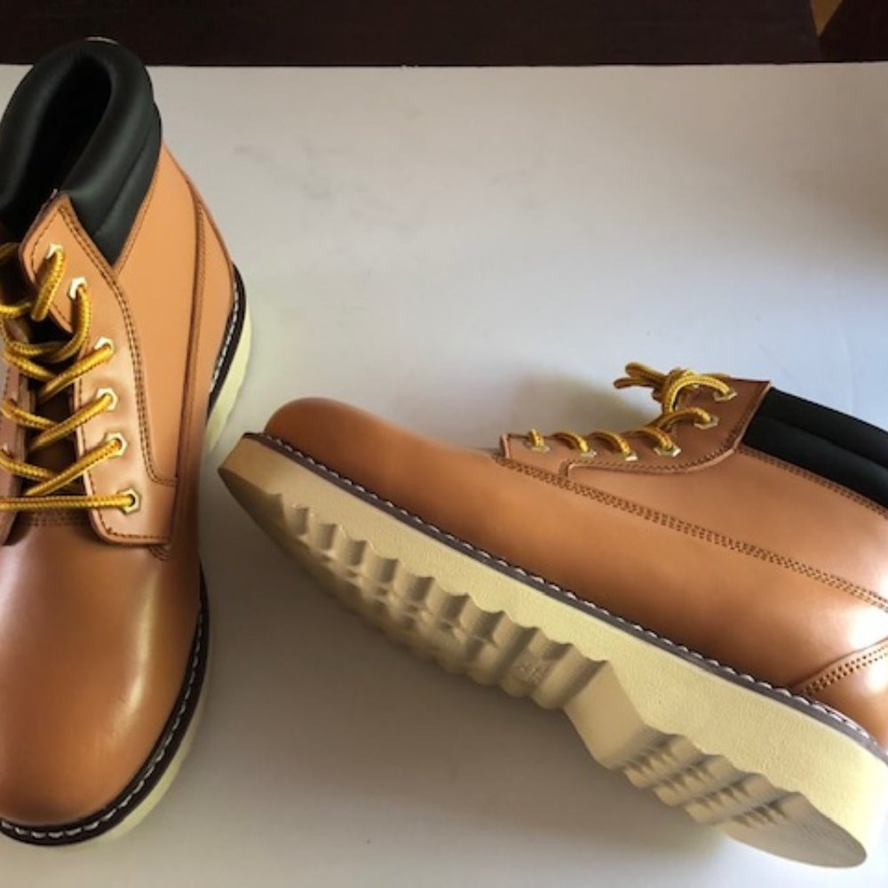 MENS 6 INCH TAN LEATHER WORK BOOT.  PADDED COLLAR